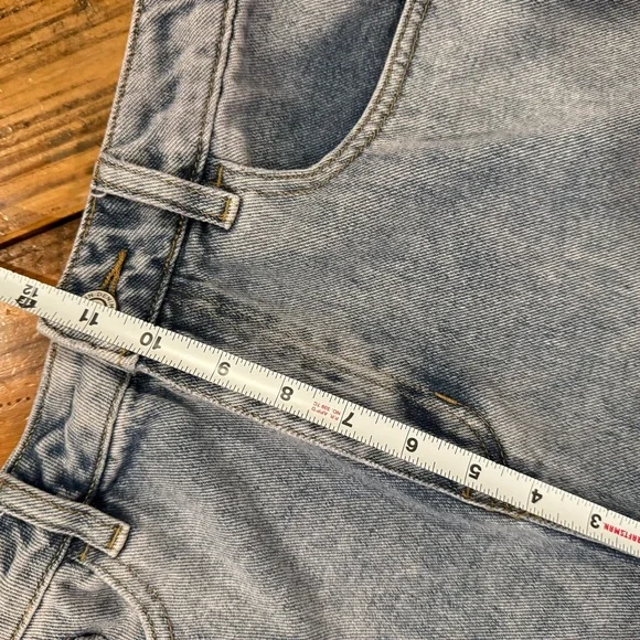 PacSun Mom Shorts | Size 29 Classic blue wash denim. - Picture 9 of 13